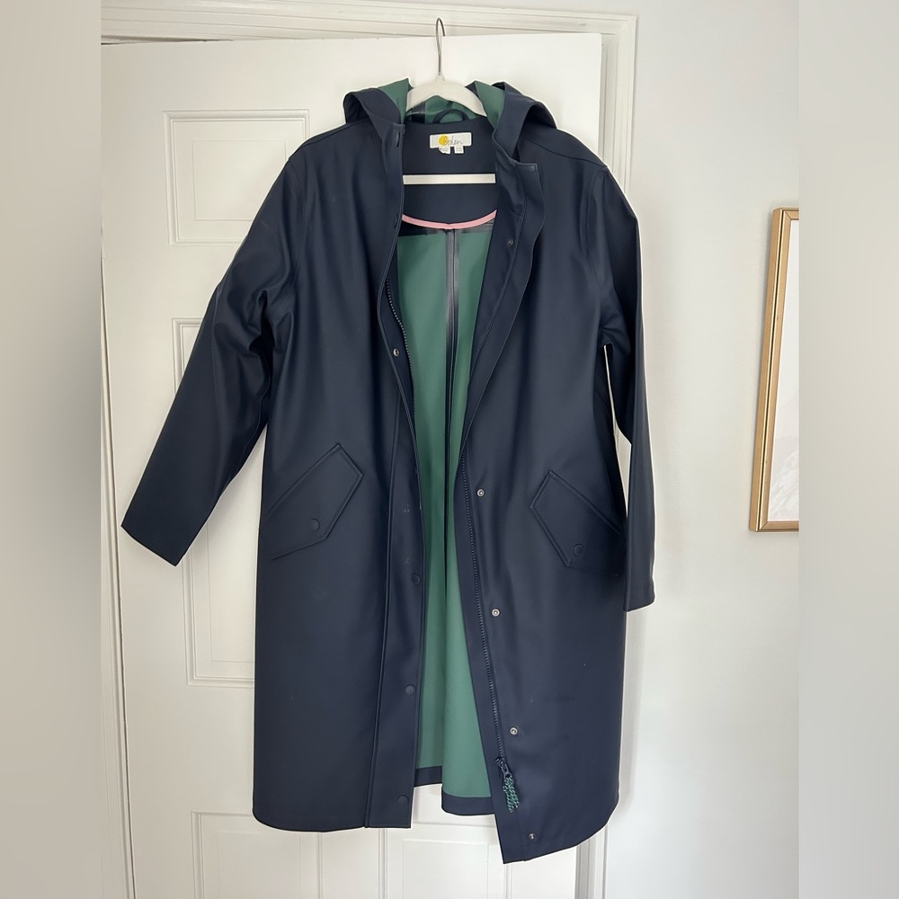 Navy Blue Rain Jacket From Boden. Gem